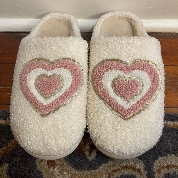 Girls Slippers - Picture 1 of 3